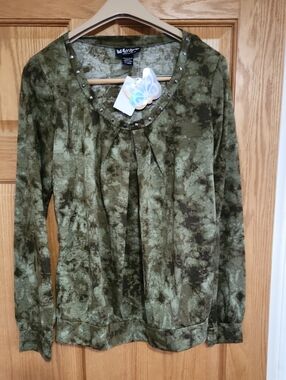 Juniors Self Esteem Olive Green Stud-Trim Long Sleeve Tee